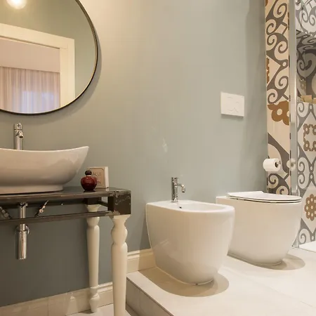 - Downtown's Charming 4* ピストイア