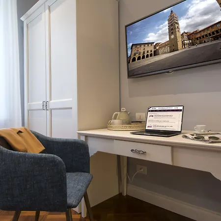 - Downtown's Charming ピストイア